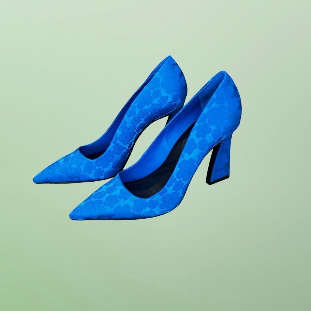 NWT Gianni Bini Blue Satin Embossed Floral Heels-Stiletto Closed Toe Size 8 1/2 - Picture 13 of 15
